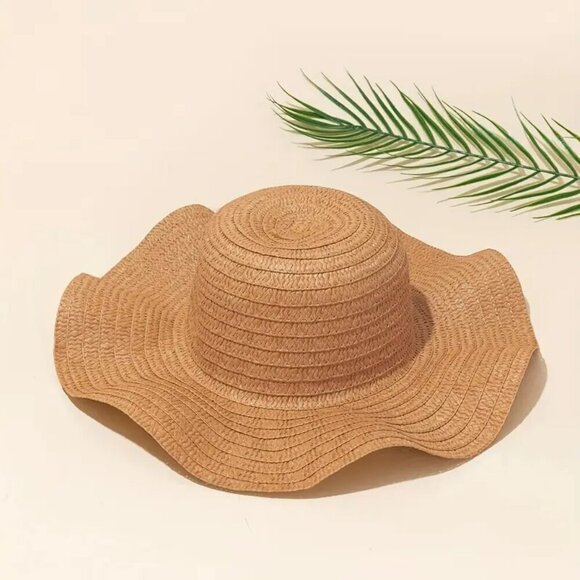 Stylish Wide Brim Straw Hat - Picture 2 of 4
